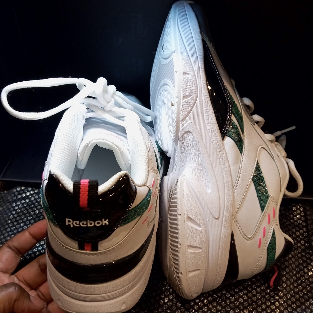 White Reebok sneakers - Picture 4 of 6